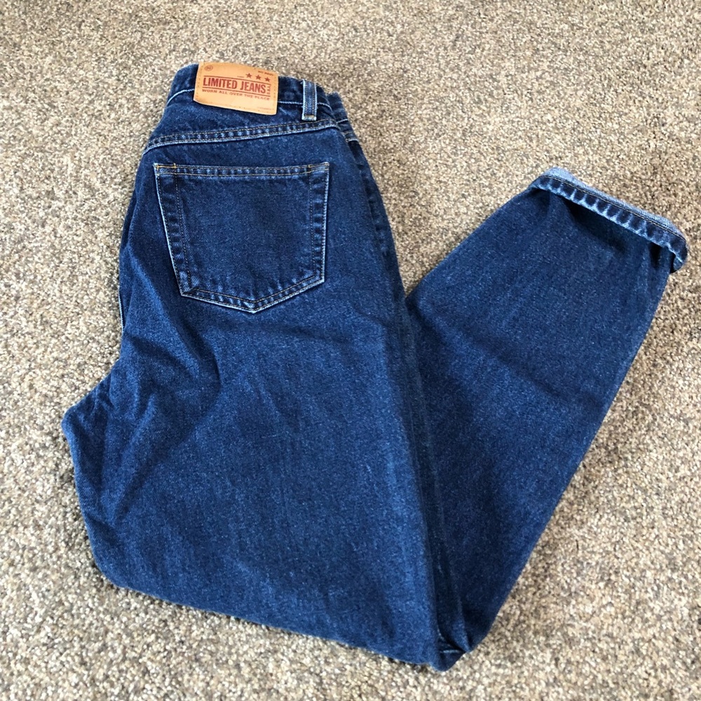Dark wash mom jeans!